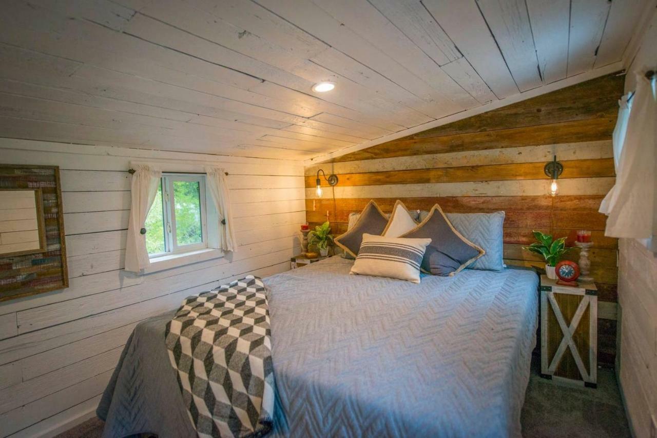 Cozy Cabin Little Red Hen 12 min to Magnolia Waco Esterno foto